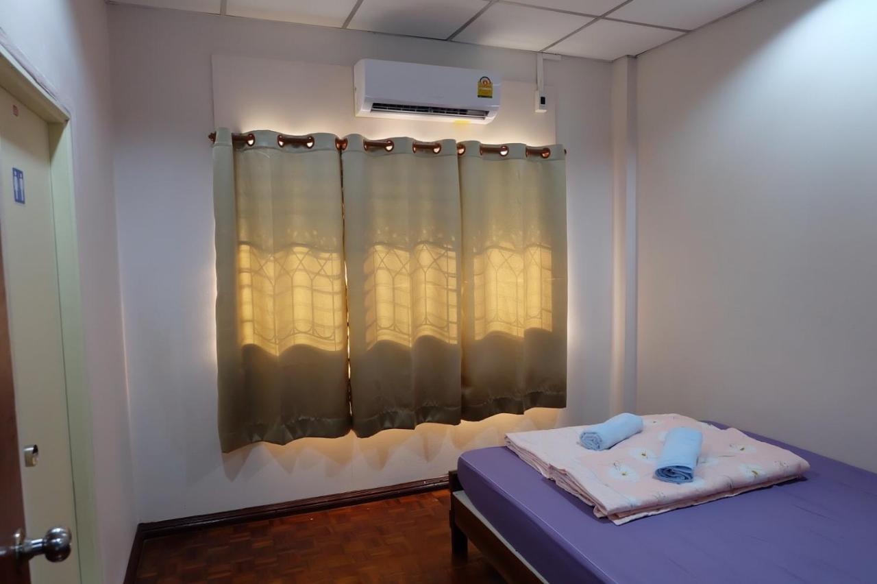 Jd Hostel Аюттхая Екстер'єр фото